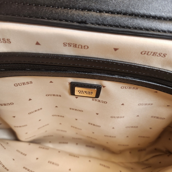 Guess Beyza Girlfriend Tote Black And Beige NWOT - Picture 11 of 11